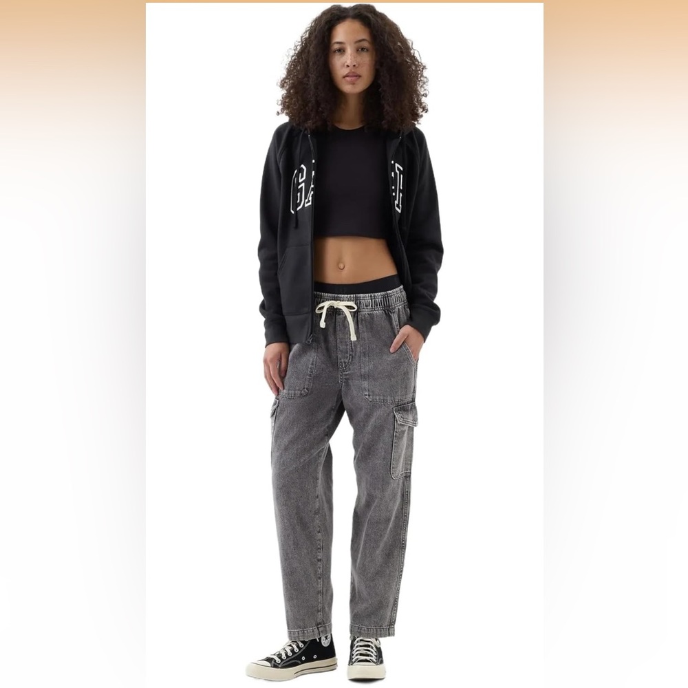 GAP Black and Gray Cargo Pants